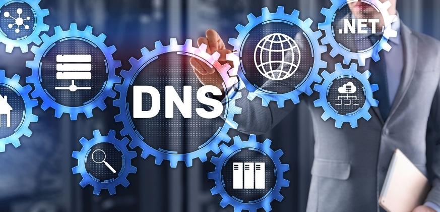 DNS là hệ thống phân giải tên miền, giúp người truy cập không cần quan tâm đến các số địa chỉ IP – WEMETRICS